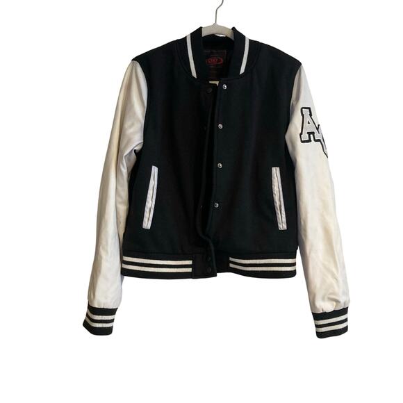Yoki Blue White Faux Leather Preppy AC Patch Lightweight Varsity Jacket Sz Small - Picture 1 of 16